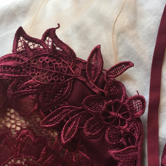 Floral Lingerie Set - Picture 3 of 5